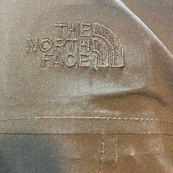 #121 The North Face Black Women's Rain Coat, Size Large - Picture 5 of 6
